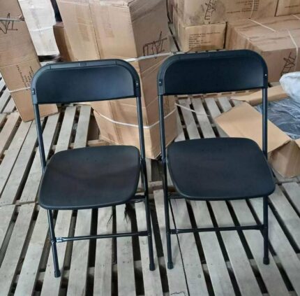 Thumbnail: Fordable black metal conference chair